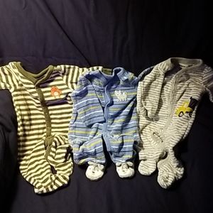 Infant footed one piece sleep suits